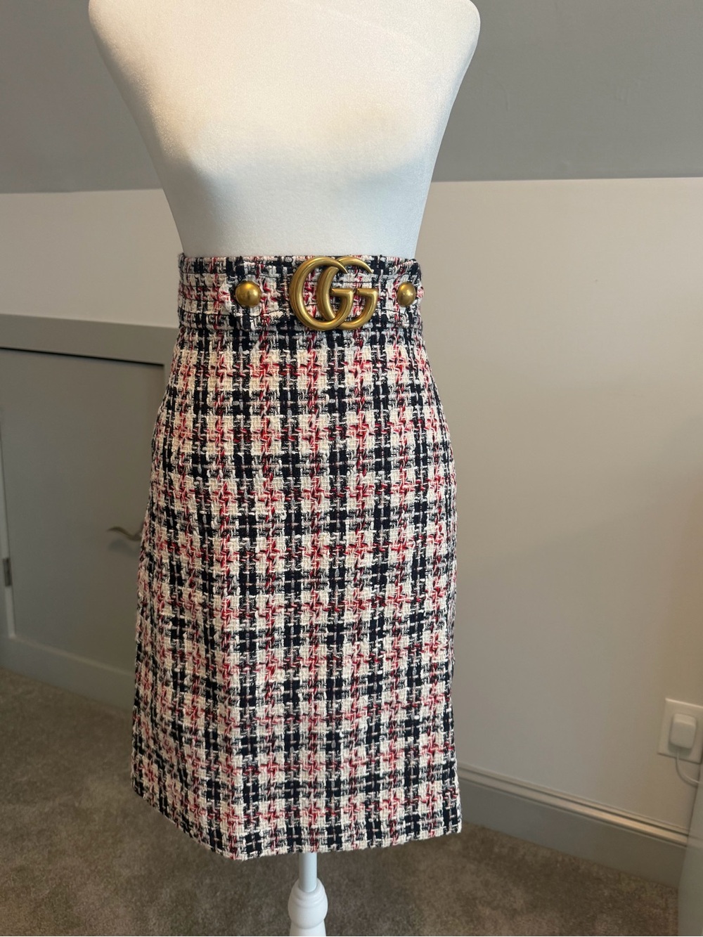 GUCCI Tweed GG Belt Skirt Ivory Navy Red Gold Hardware Size 36 IT US 0 2